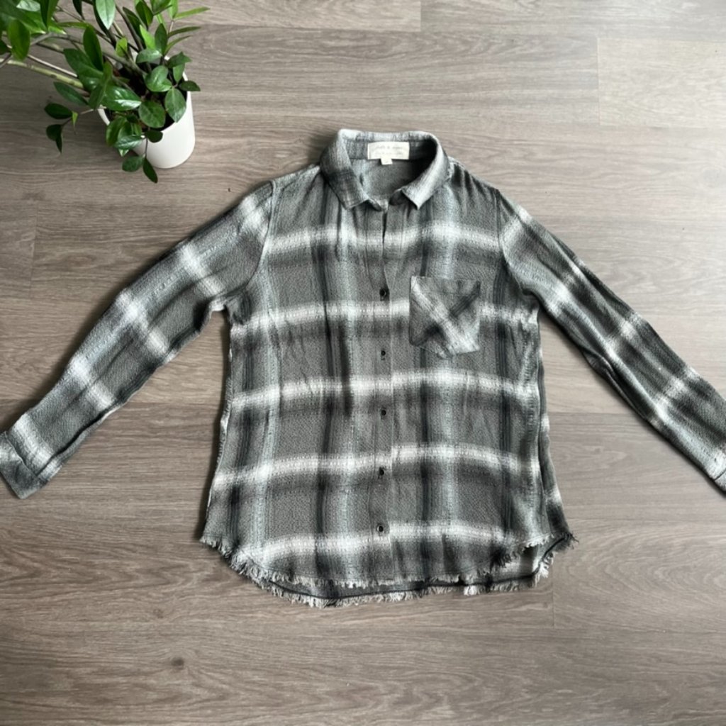 Cloth & Stone Grey & White Button-Down Shirt With Fringe Hem Detail